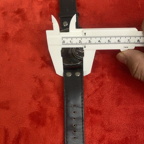 OULM Watch 9591 Dual Time Dials Military Quartz Black Face Needs Repairs/Battery - Picture 15 of 15